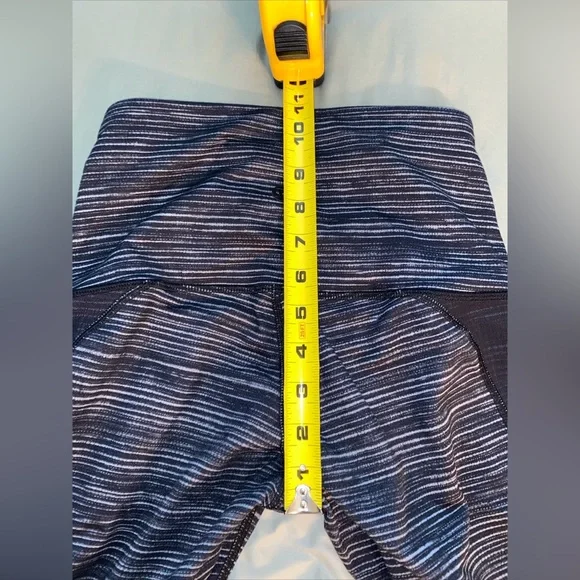 Lululemon Women Cropped Capri Leggings Size 4 Black CA 35801 RN 106259 - Picture 9 of 9